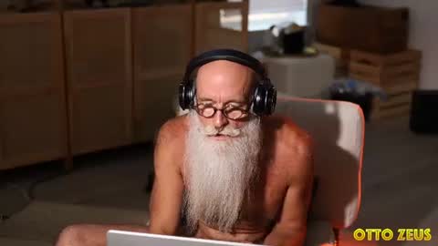 Snapshot of ottozeus chatting on 07-14-26, 06:46 Otto Zeus online show from 07-14-26, 06:46
