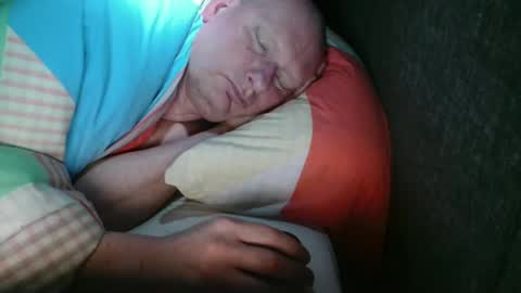 Snapshot of oudzktjong chatting on 01-04-25, 07:03 kars online show from 01-04-25, 07:03