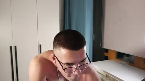 Oukorok online show from 04-25-26, 08:28