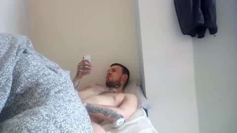 Snapshot of owen162462 chatting on 03-07-25, 10:02 Owen kayz online show from 03-07-25, 10:02