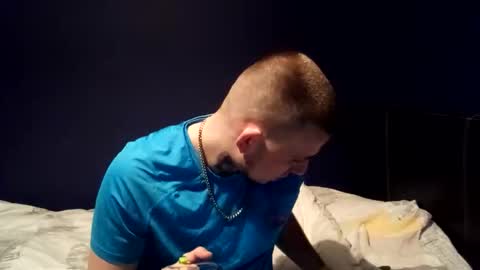 Snapshot of owen162462 chatting on 11-09-25, 10:19 Owen kayz online show from 11-09-25, 10:19