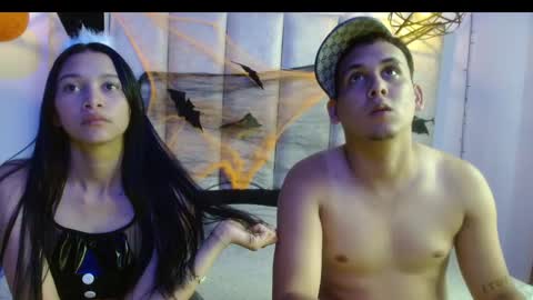 Snapshot of owenandrosecs chatting on 10-28-25, 08:55 Owen and Rose online show from 10-28-25, 08:55