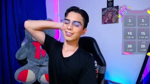 Owen  Independent model  online show from 06-21-26, 06:27