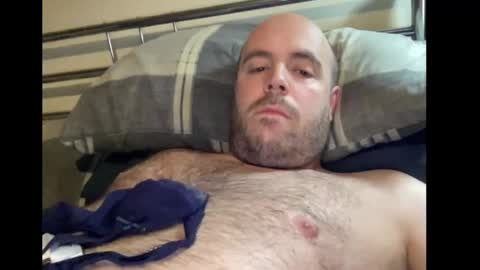 Owen2022 online show from 11-29-25, 06:49