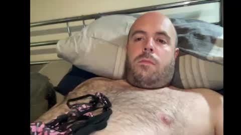 Owen2022 online show from 07-10-26, 06:17