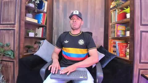Owen online show from 09-28-25, 11:26