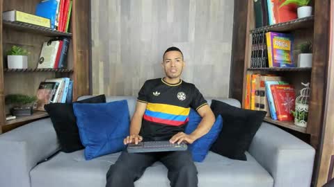 Owen online show from 10-08-25, 12:03