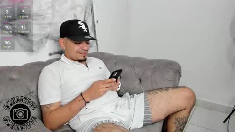 Snapshot of owensttone chatting on 10-23-25, 04:23 O W E N - S T O N E online show from 10-23-25, 04:23