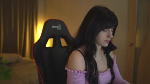 Snapshot of oxxme chatting on 02-09-26, 12:42 Oxana Hi friends all my videos are 50 off check my bio online show from 02-09-26, 12:42