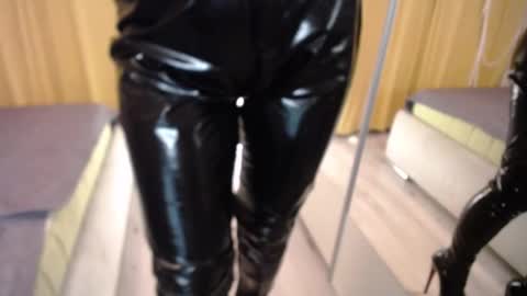 Snapshot of oxyser3nity chatting on 12-03-25, 12:47 oxyser3nity online show from 12-03-25, 12:47