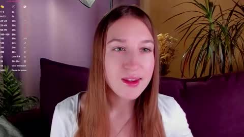 Caroline or just Lina online show from 10-19-25, 01:06