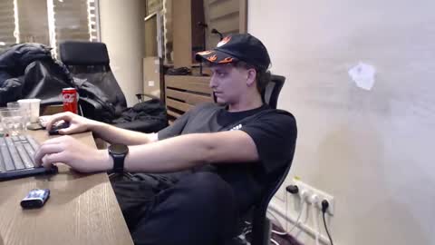 ozilla0699 online show from 01-12-25, 12:18