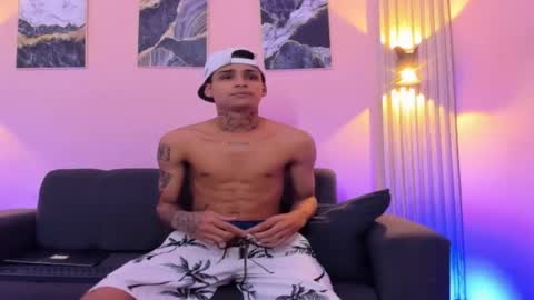 ozuna_hot_ online show from 07-03-26, 11:49