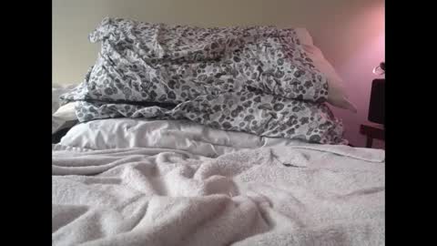 p guin12345 online show from 03-07-25, 04:22