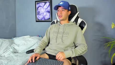 P online show from 06-09-26, 02:56