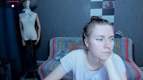 Ella online show from 10-26-25, 10:10