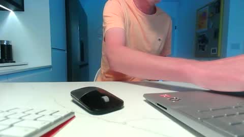 pablo19692017 online show from 04-28-26, 07:57