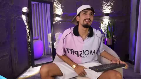 pablo online show from 04-28-26, 03:11