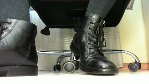 Pablo Meness online show from 01-25-25, 03:20