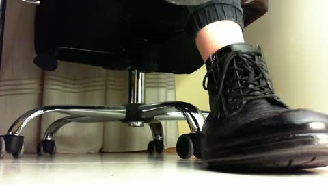 Pablo Meness online show from 02-08-25, 05:39