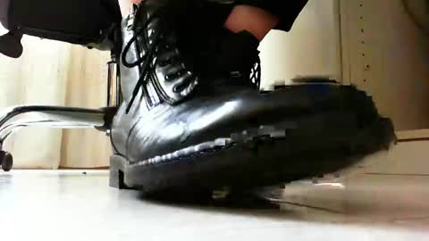 Pablo Meness online show from 02-28-25, 12:20