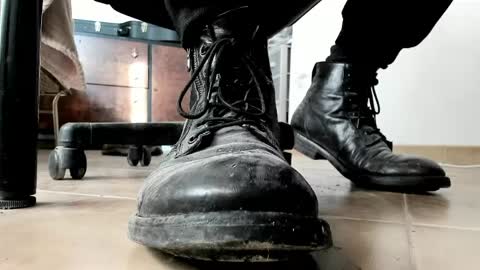 Pablo Meness online show from 04-18-26, 05:55