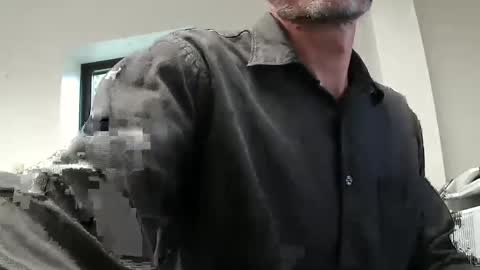 Snapshot of paddleme100 chatting on 09-25-25, 04:00 Paddle me online show from 09-25-25, 04:00