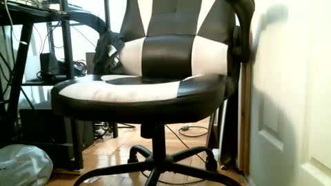 Snapshot of padrastr069 chatting on 02-16-26, 12:12 padrastr069 online show from 02-16-26, 12:12