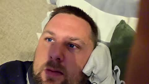 Snapshot of page3092 chatting on 12-18-25, 12:11 page3092 online show from 12-18-25, 12:11