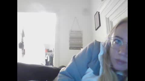 paige323 online show from 12-15-25, 03:00