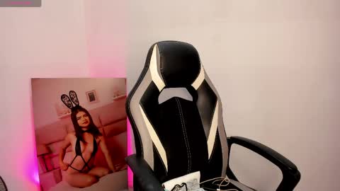 Snapshot of paigejayden chatting on 05-07-26, 03:12 Paige online show from 05-07-26, 03:12