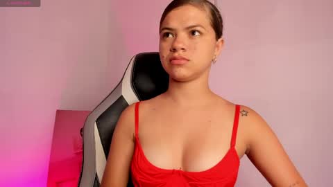 Snapshot of paigejayden chatting on 06-02-26, 05:42 Paige online show from 06-02-26, 05:42