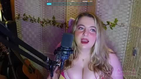 Snapshot of paigestation chatting on 05-14-26, 10:49 PaigeStation online show from 05-14-26, 10:49