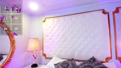 Snapshot of paiigepeach chatting on 10-23-25, 07:45 PaIIgePeach online show from 10-23-25, 07:45