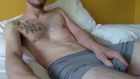 Snapshot of paintdude424 chatting on 10-02-25, 03:08 paintdude424 online show from 10-02-25, 03:08