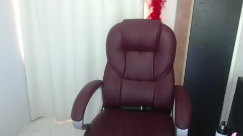 Snapshot of paiper_halliwey chatting on 04-29-26, 06:25 paiper online show from 04-29-26, 06:25