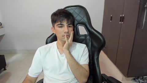 Snapshot of pakun_ chatting on 12-06-24, 06:39 pakun_ online show from 12-06-24, 06:39