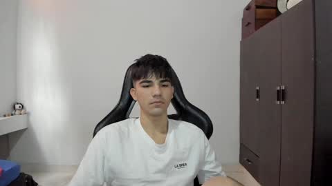 Snapshot of pakun_ chatting on 12-23-24, 03:12 pakun_ online show from 12-23-24, 03:12