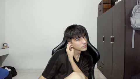 Snapshot of pakun_ chatting on 12-29-24, 12:30 pakun_ online show from 12-29-24, 12:30
