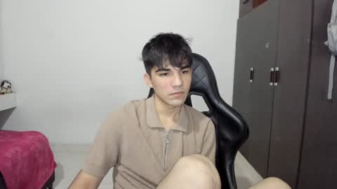Snapshot of pakun_ chatting on 01-05-25, 01:03 pakun_ online show from 01-05-25, 01:03