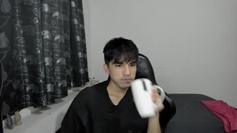Snapshot of pakun_ chatting on 01-15-25, 12:30 pakun_ online show from 01-15-25, 12:30
