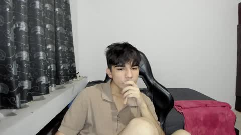 Snapshot of pakun_ chatting on 01-18-25, 11:44 pakun_ online show from 01-18-25, 11:44