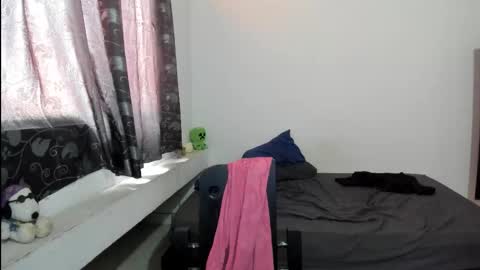 Snapshot of pakun_ chatting on 09-22-25, 05:15 pakun_ online show from 09-22-25, 05:15