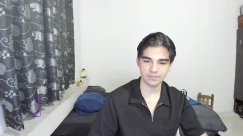 Snapshot of pakun_ chatting on 10-25-25, 11:32 pakun_ online show from 10-25-25, 11:32