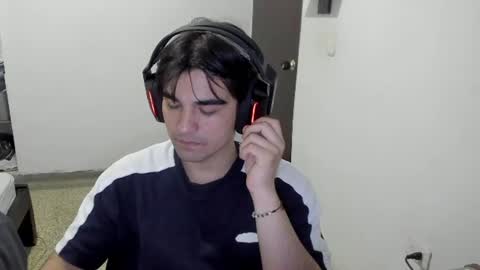 pakun_ online show from 06-12-26, 02:32