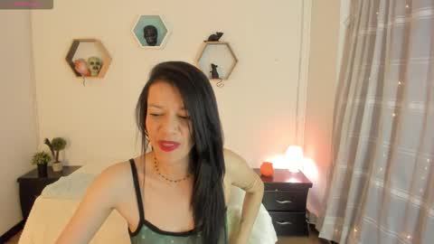 Paloma  online show from 10-19-25, 07:58