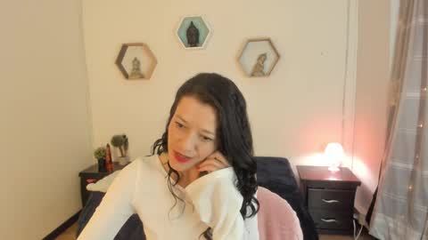 Paloma  online show from 11-27-25, 09:39