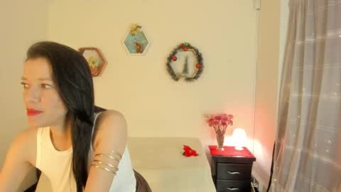 Paloma  online show from 12-14-25, 08:35