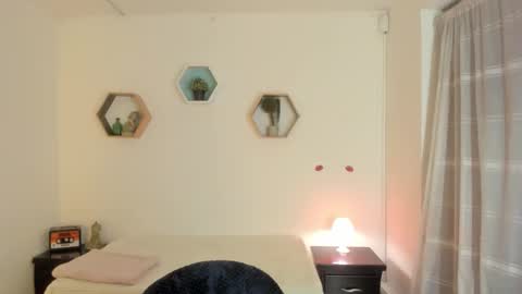 Snapshot of paloma_victory chatting on 02-24-26, 08:40 Paloma online show from 02-24-26, 08:40