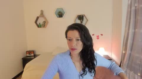 Paloma  online show from 06-13-26, 08:29